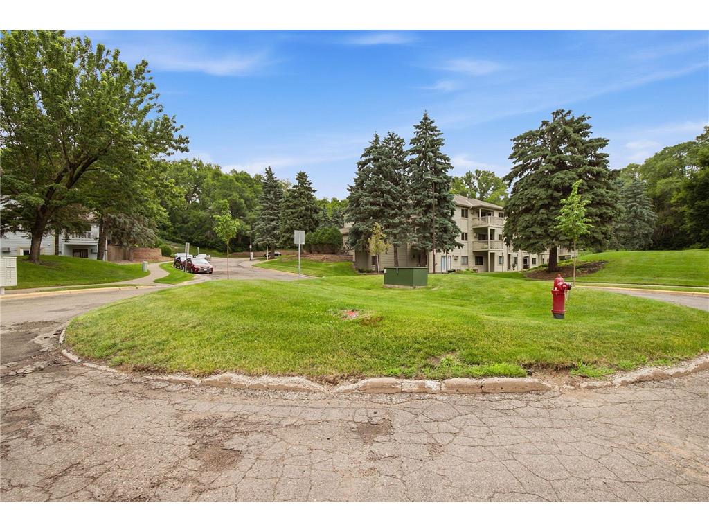 1580 Wheelock Lane #205 Saint Paul MN 55117 7084478 image16
