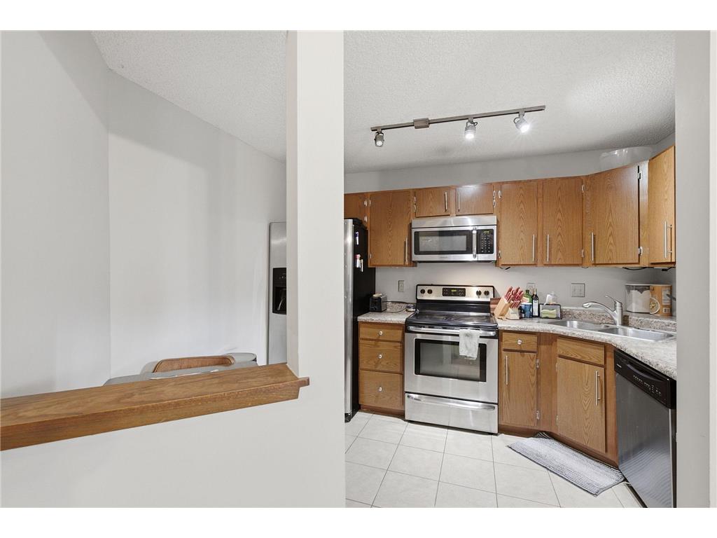 1580 Wheelock Lane #205 Saint Paul MN 55117 7084478 image20