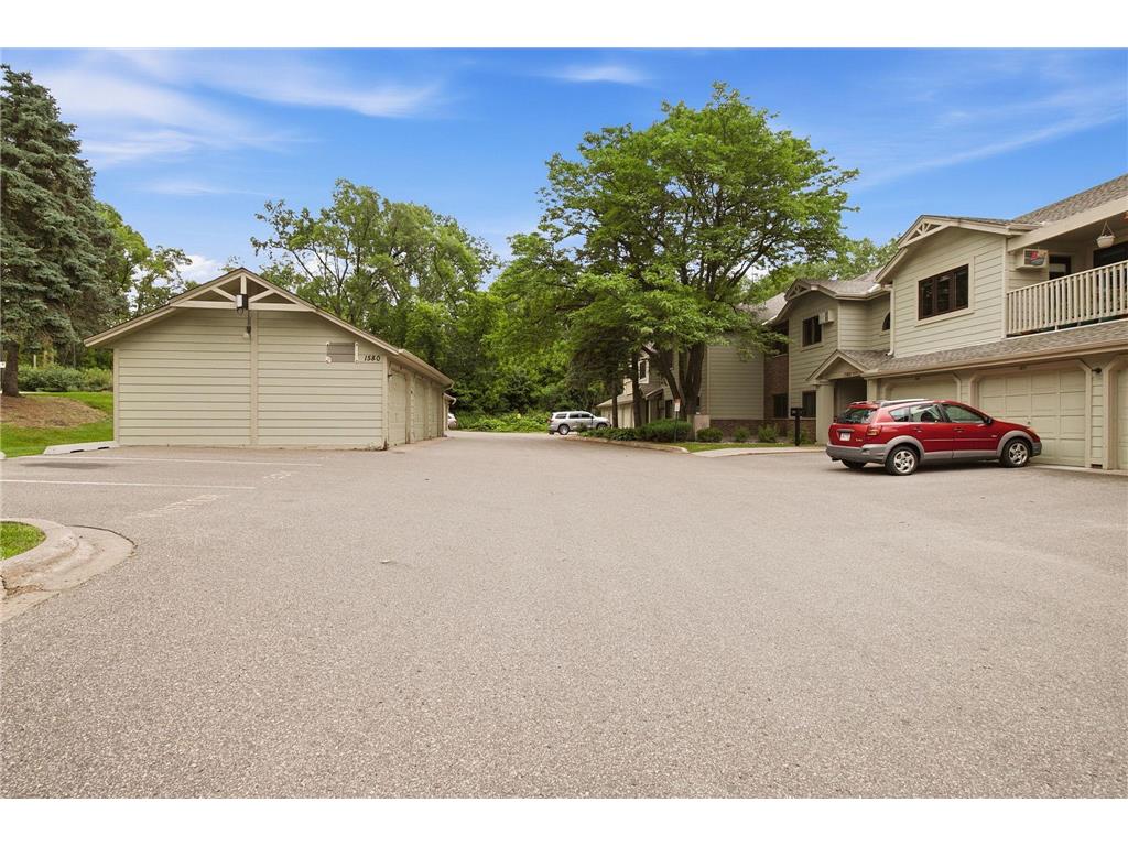 1580 Wheelock Lane #205 Saint Paul MN 55117 7084478 image28