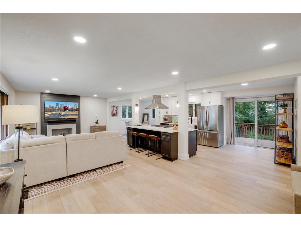 15801 Day Place Minnetonka MN 55345 7107824 image1