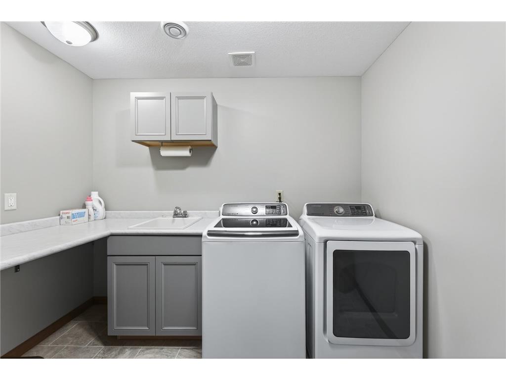 1581 Christie Place Saint Paul MN 55106 7035367 image40