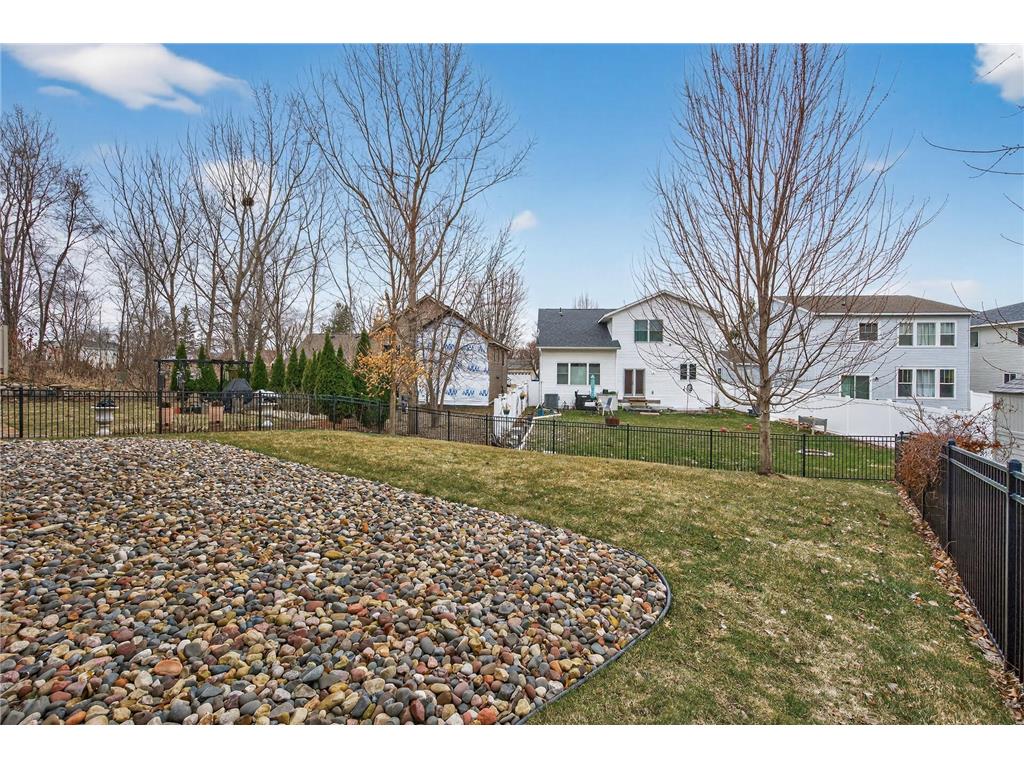 1581 Christie Place Saint Paul MN 55106 7035367 image46