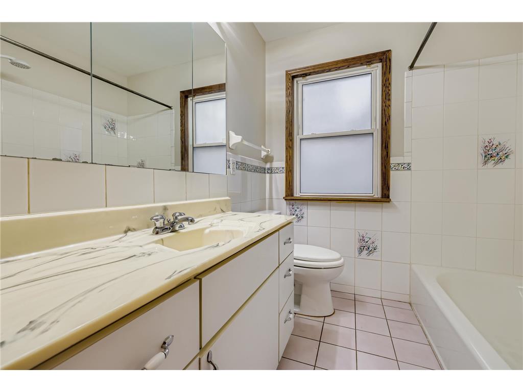 1581 Pinehurst Avenue Saint Paul MN 55116 7031635 image10