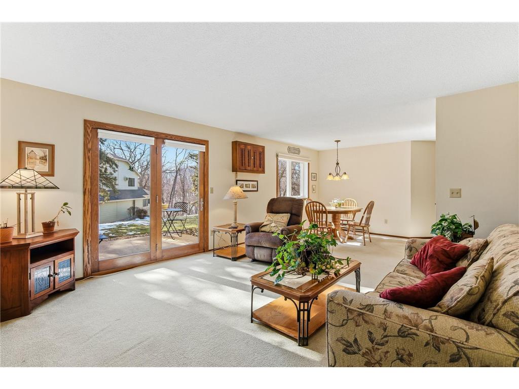 1581 Wheelock Lane #101 Saint Paul MN 55117 7018670 image1
