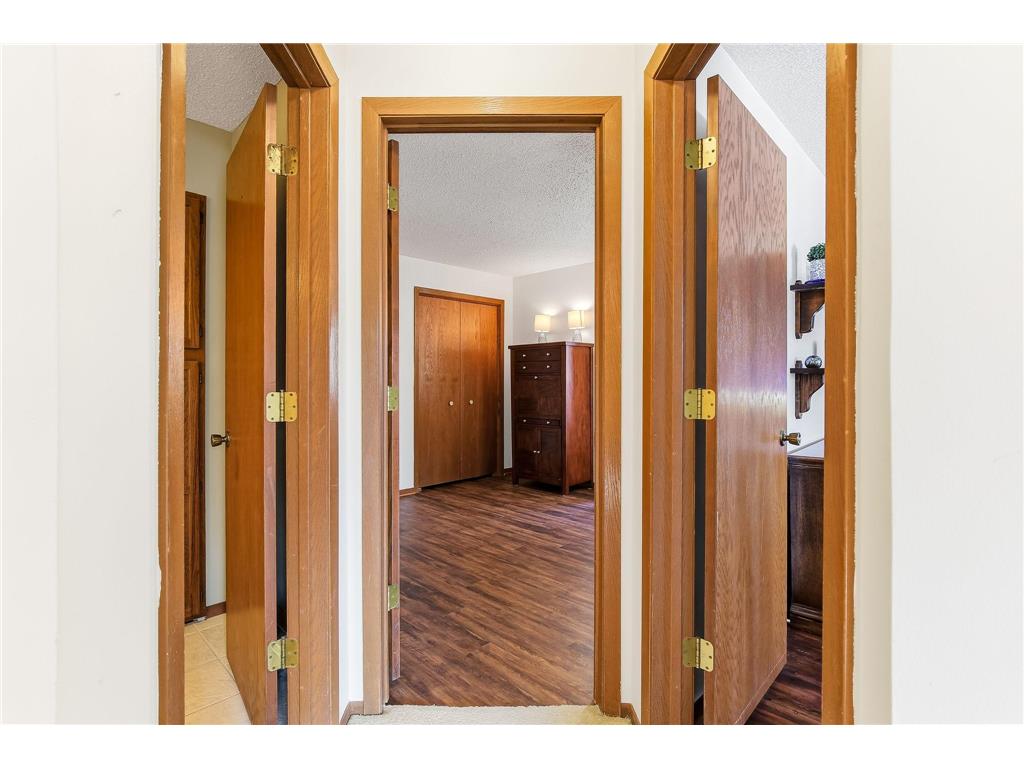 1581 Wheelock Lane #101 Saint Paul MN 55117 7018670 image11