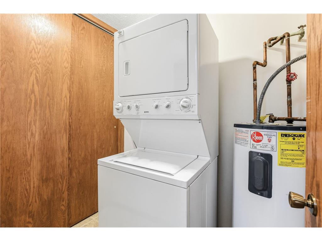 1581 Wheelock Lane #101 Saint Paul MN 55117 7018670 image18