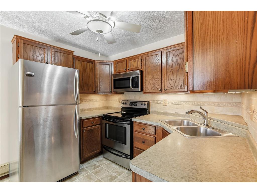 1581 Wheelock Lane #101 Saint Paul MN 55117 7018670 image7