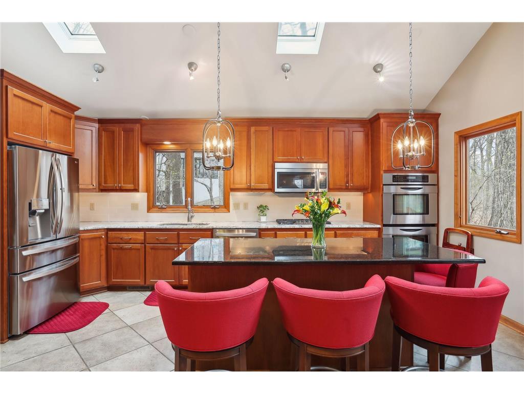 15813 White Pine Drive Minnetonka MN 55391 6522563 image1