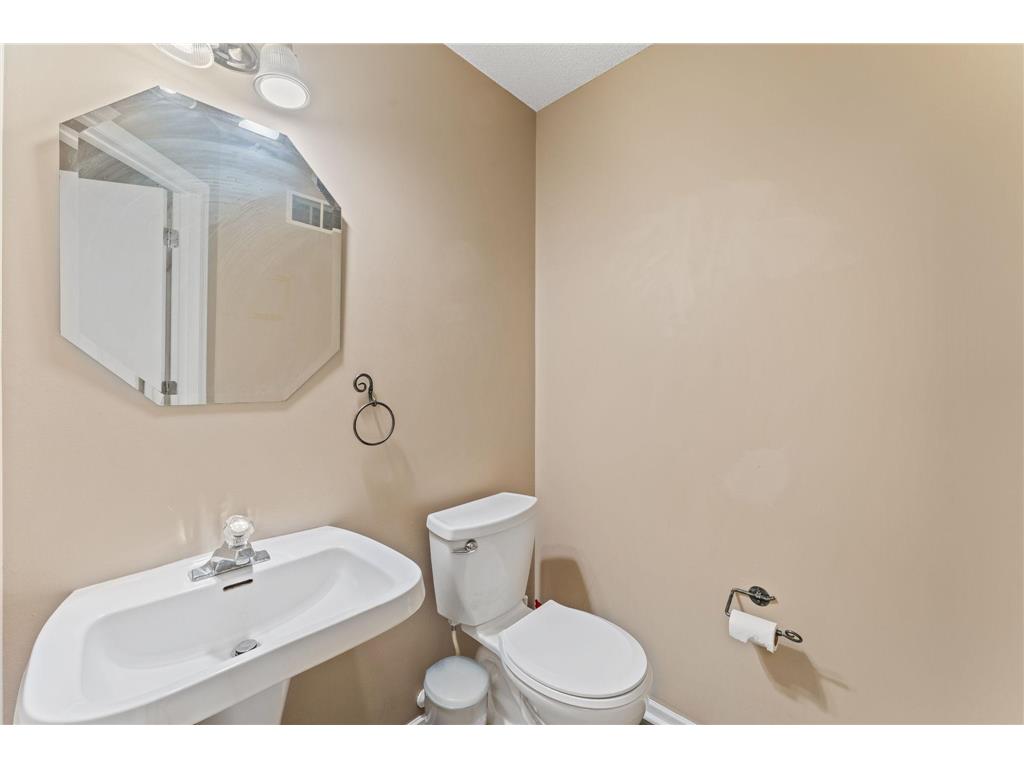 15816 Fleet Trail #237 Apple Valley MN 55124 7019571 image11