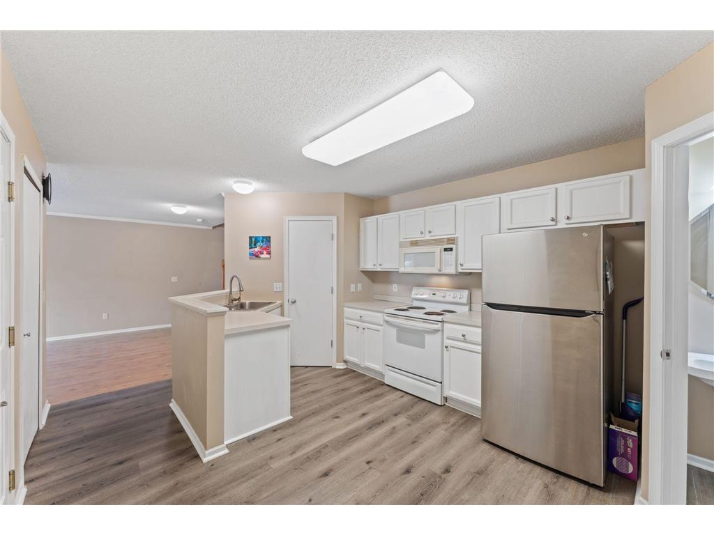15816 Fleet Trail #237 Apple Valley MN 55124 7019571 image8