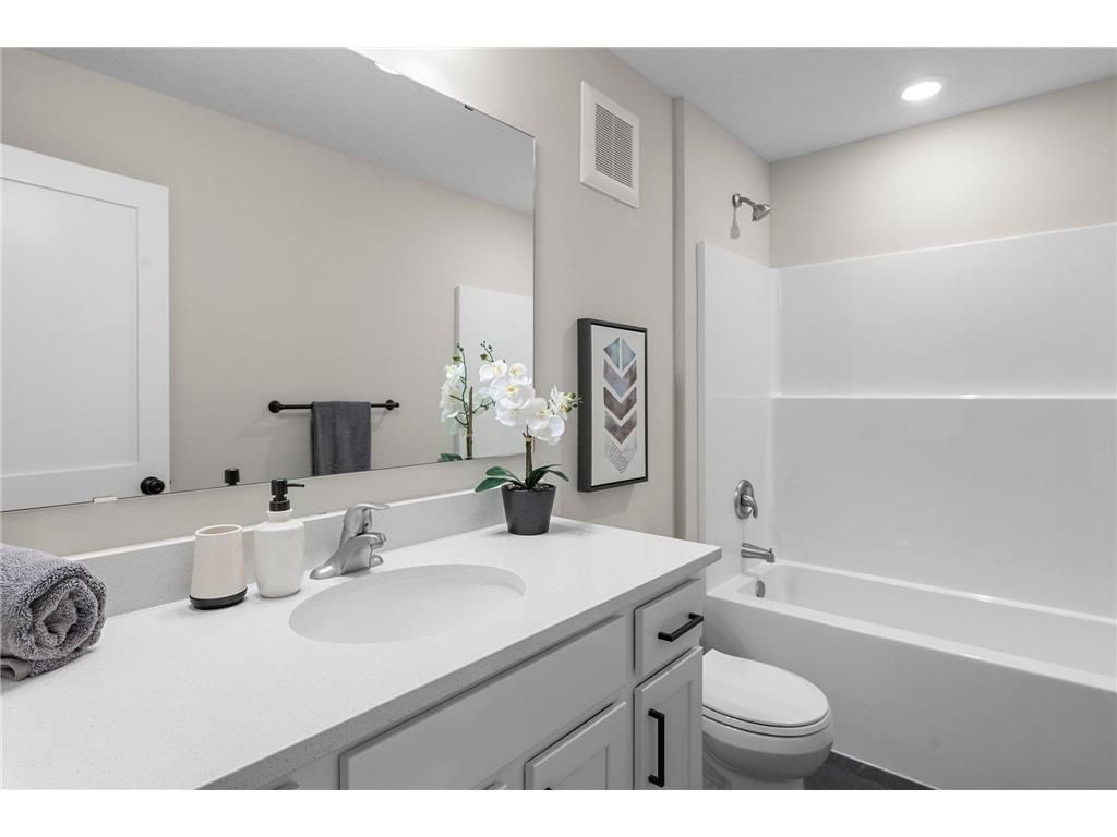 1582 76th Street W Inver Grove Heights MN 55077 6608535 image19