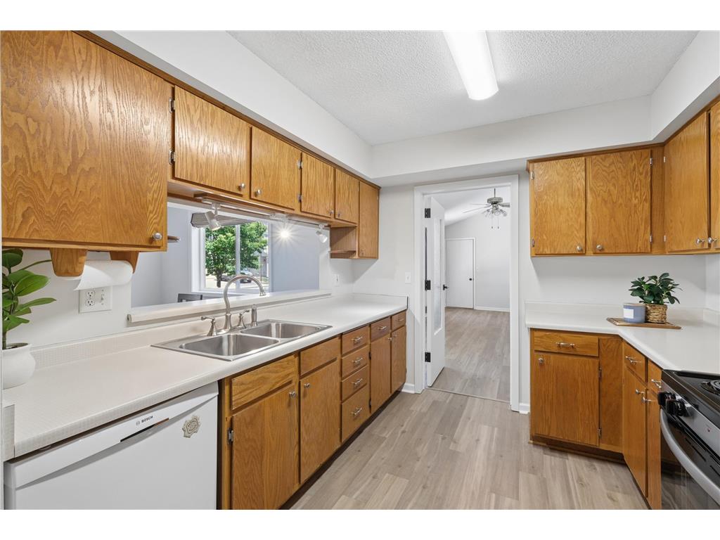 15834 Griffon Path Apple Valley MN 55124 7009849 image11