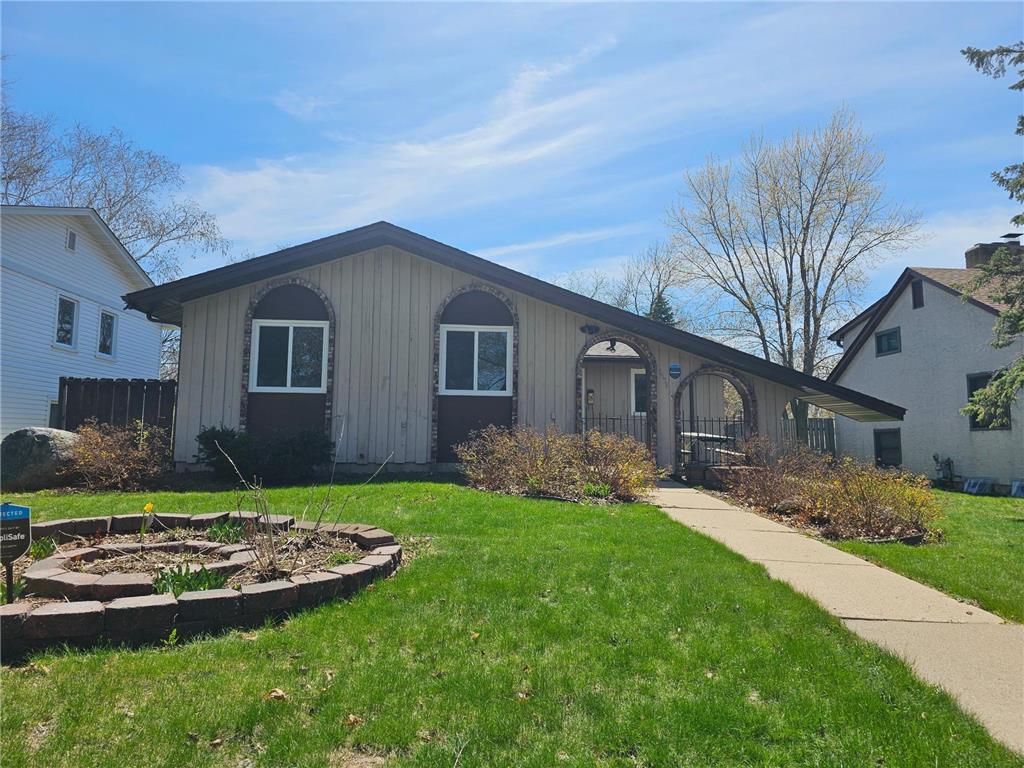 1584 McLean Avenue Saint Paul MN 55106 6365347 image1