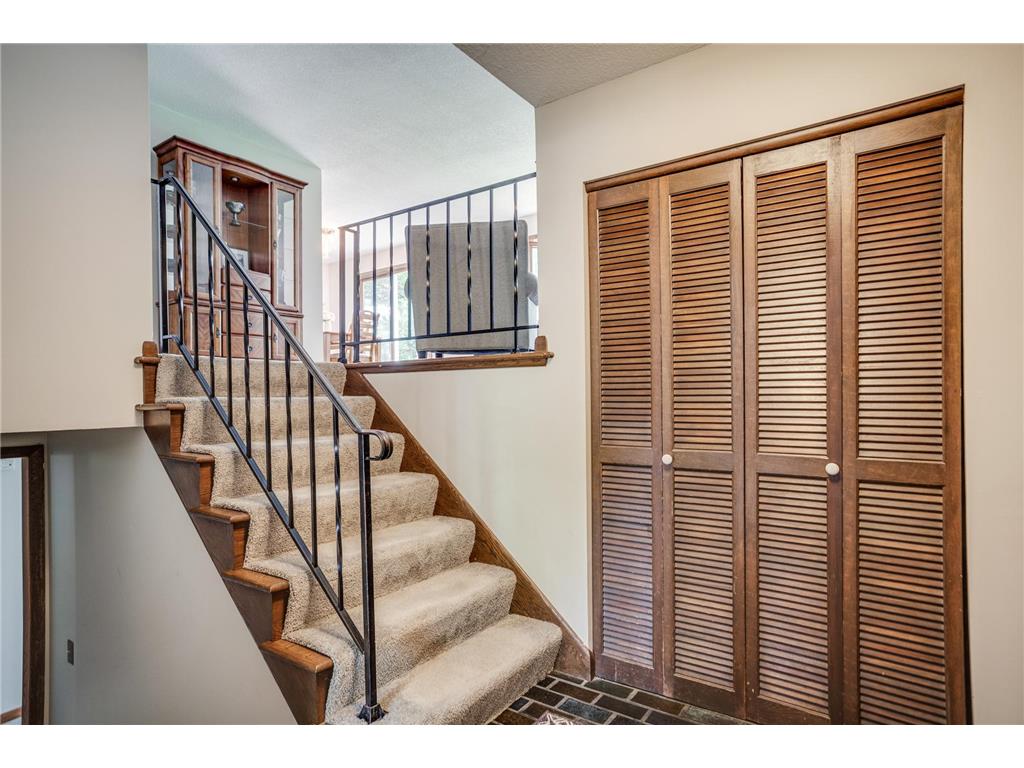 15841 N Hillcrest Court Eden Prairie MN 55346 7080769 image4