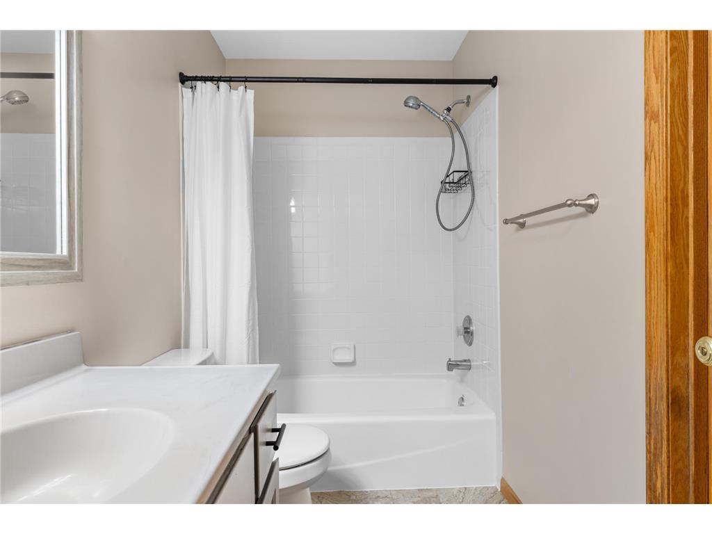 1585 Millpond Court Chaska MN 55318 7091548 image15