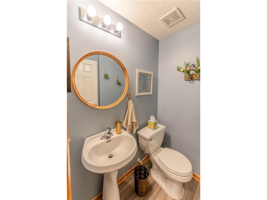 1586 Woodlynn Avenue #2 Maplewood MN 55109 7040350 image5