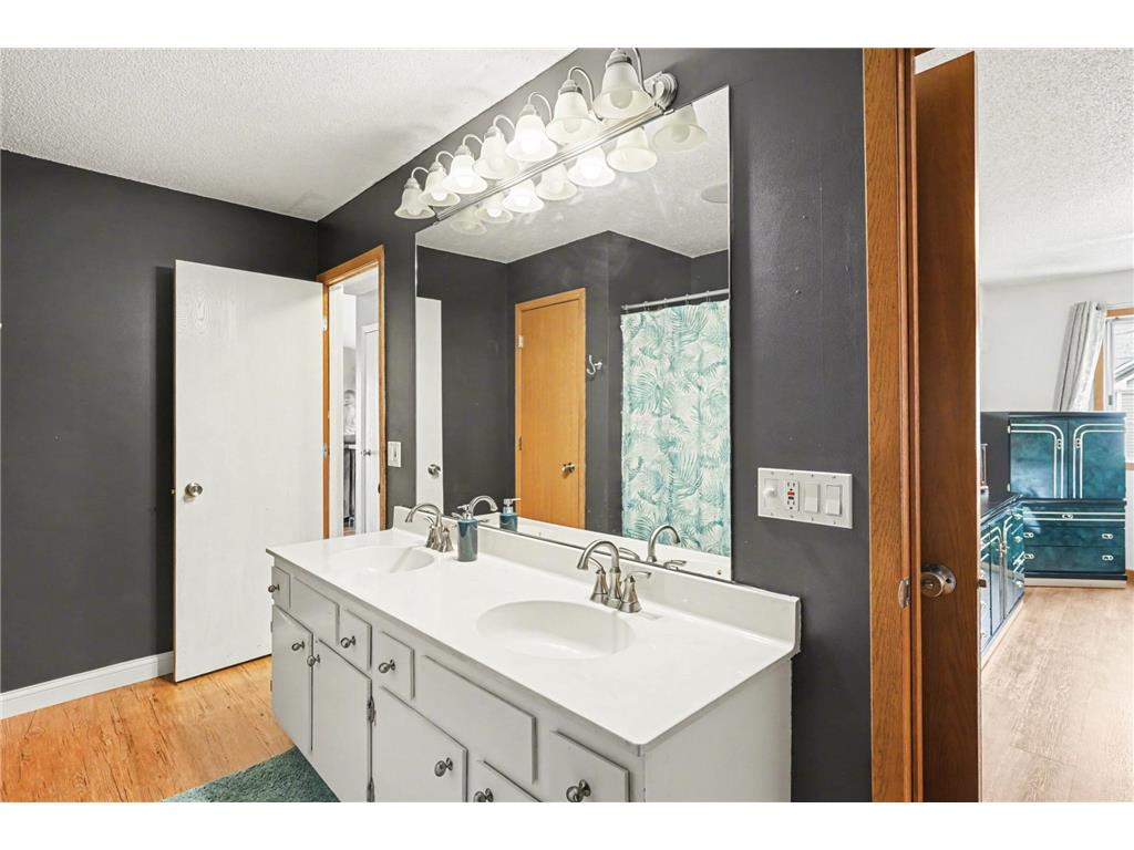15865 Griffon Path Apple Valley MN 55124 7048907 image9