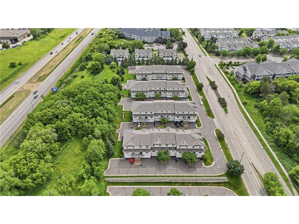 1587 County Road D E Maplewood MN 55109 7090581 image23