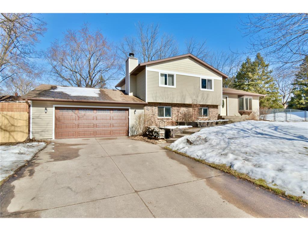 1587 Hennessy Vista White Bear Twp MN 55110 7021498 image1