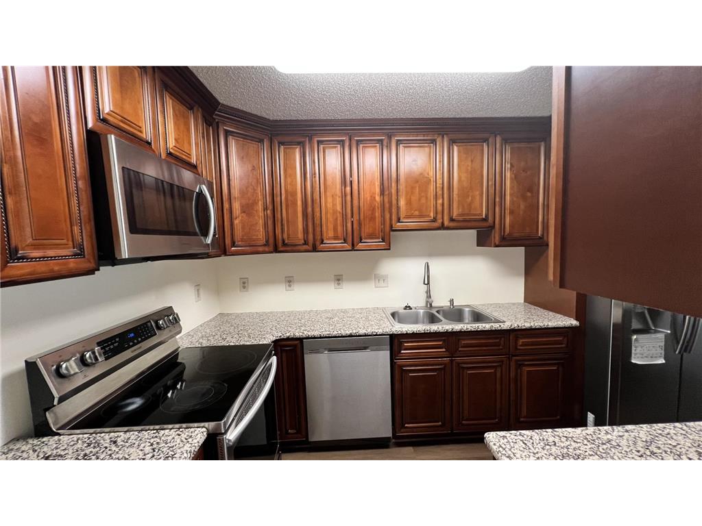 15872 Granada Avenue Apple Valley MN 55124 7067896 image5