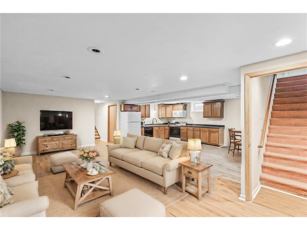 15875 Danville Avenue W Rosemount MN 55068 6572000 image1