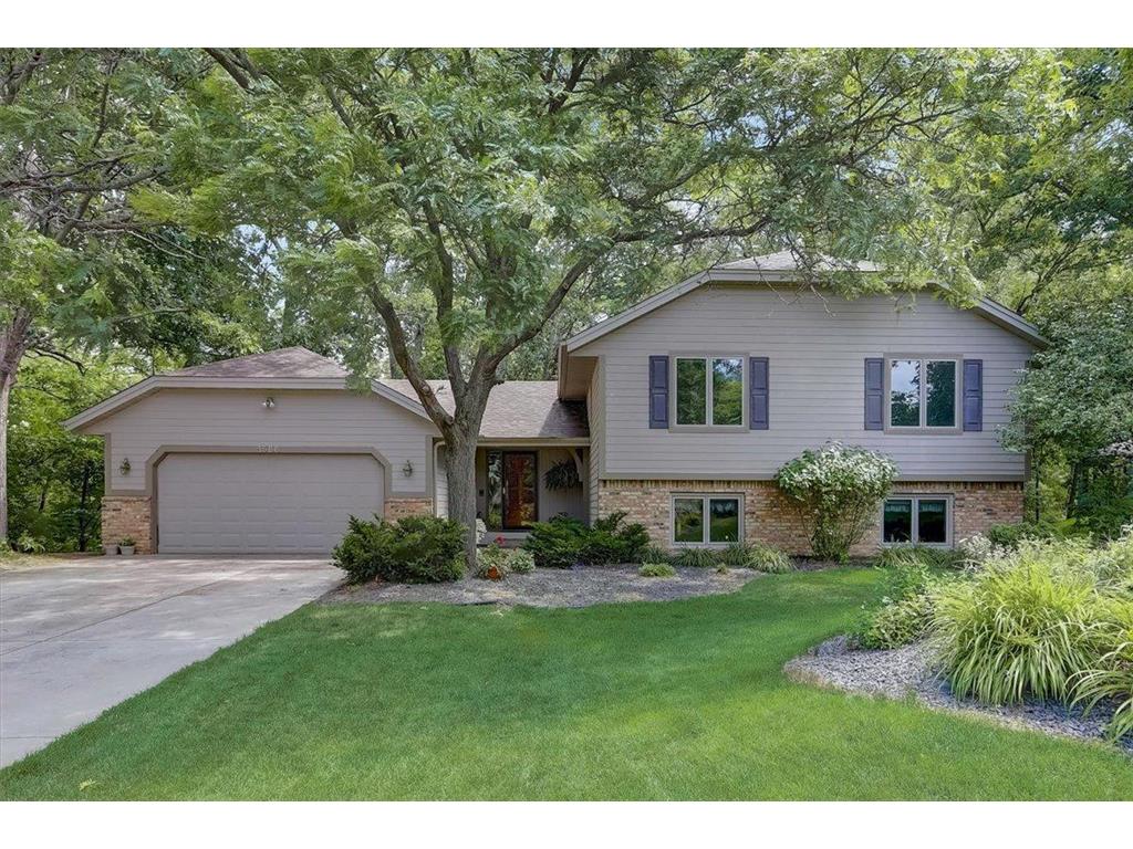 1588 Norwood Drive, Eagan, MN, 55122 MLS 7297346 Edina Realty