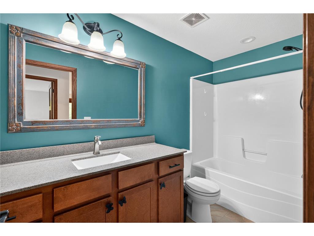 1589 Christie Place Saint Paul MN 55106 7072333 image25