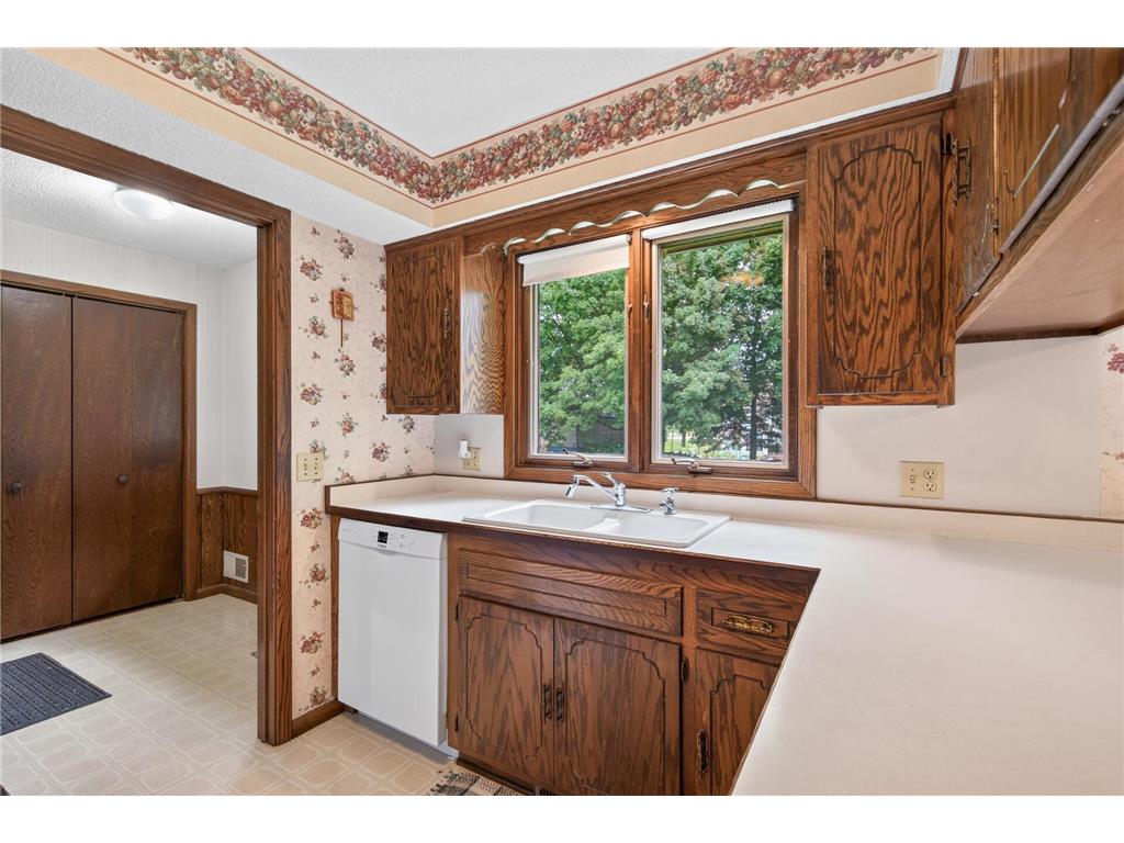 1589 Crest Drive Chaska MN 55318 7101120 image11