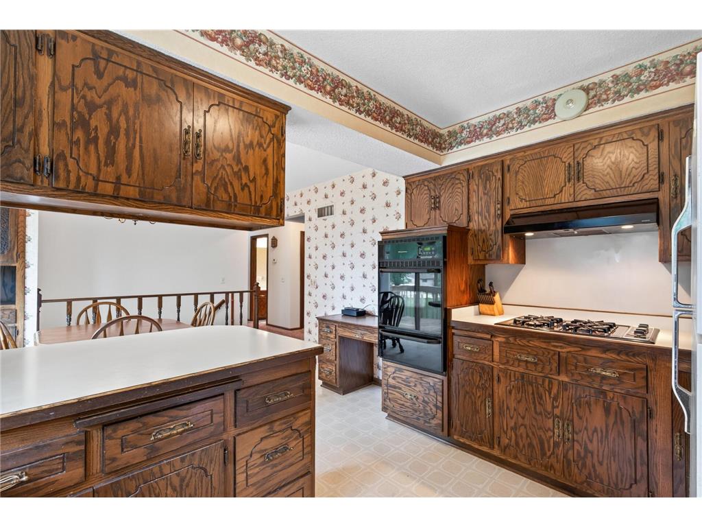 1589 Crest Drive Chaska MN 55318 7101120 image12
