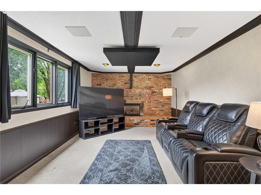 1589 Crest Drive Chaska MN 55318 7101120 image25