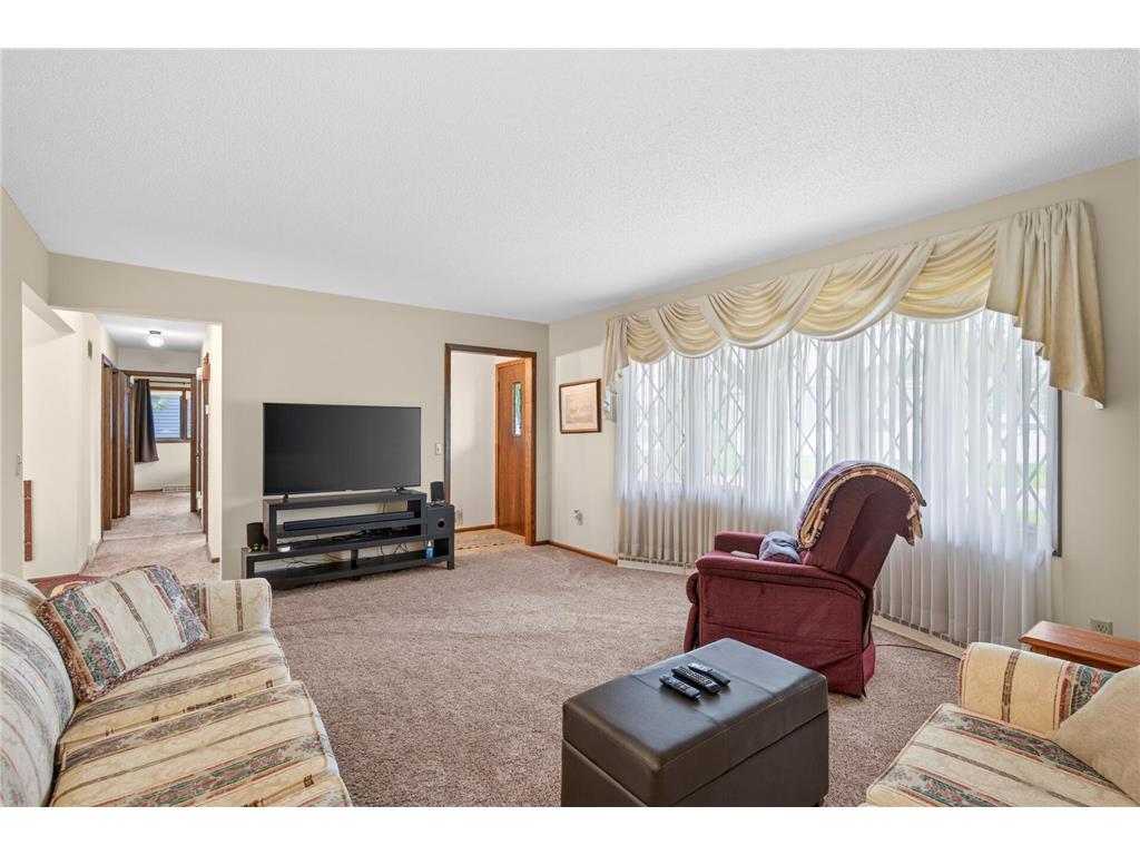 1589 Crest Drive Chaska MN 55318 7101120 image4
