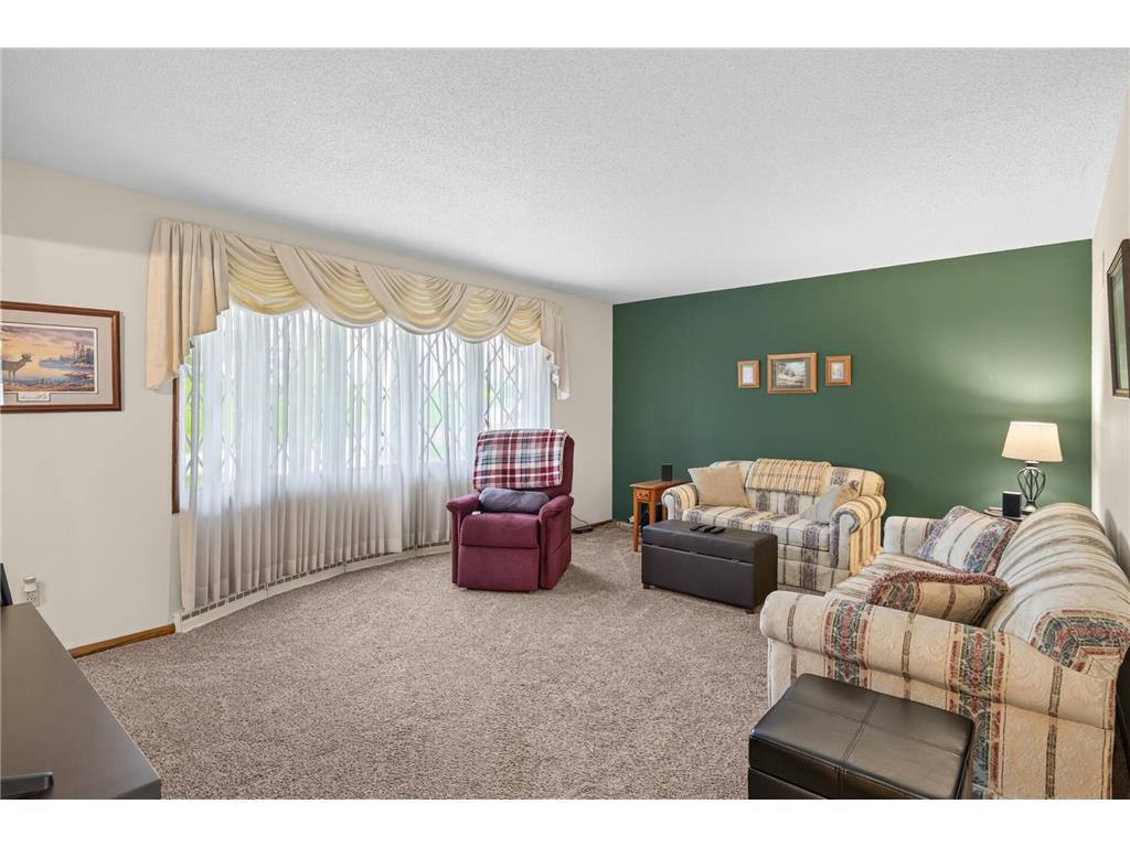 1589 Crest Drive Chaska MN 55318 7101120 image5