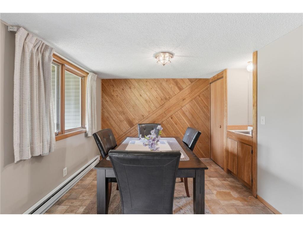 1589 Four Oaks Road Eagan MN 55121 7099904 image16