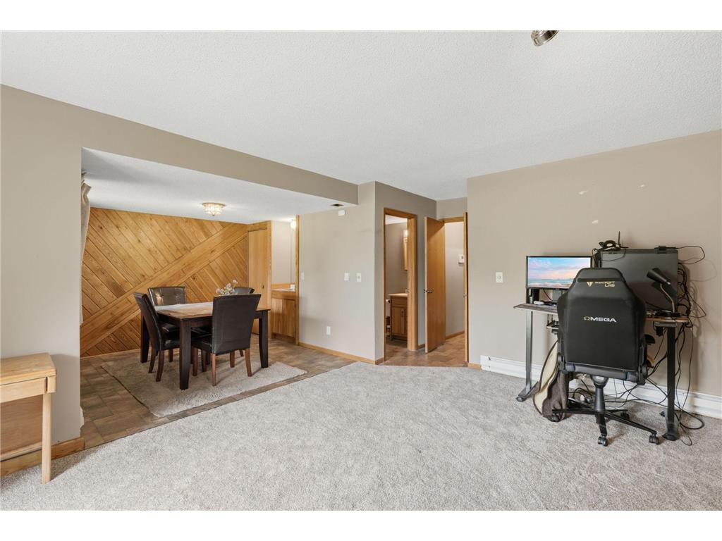 1589 Four Oaks Road Eagan MN 55121 7099904 image17