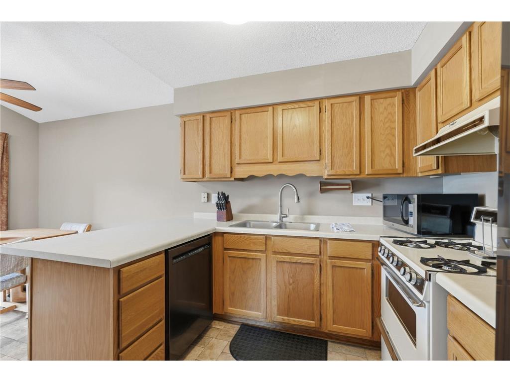 1589 Four Oaks Road Eagan MN 55121 7099904 image6