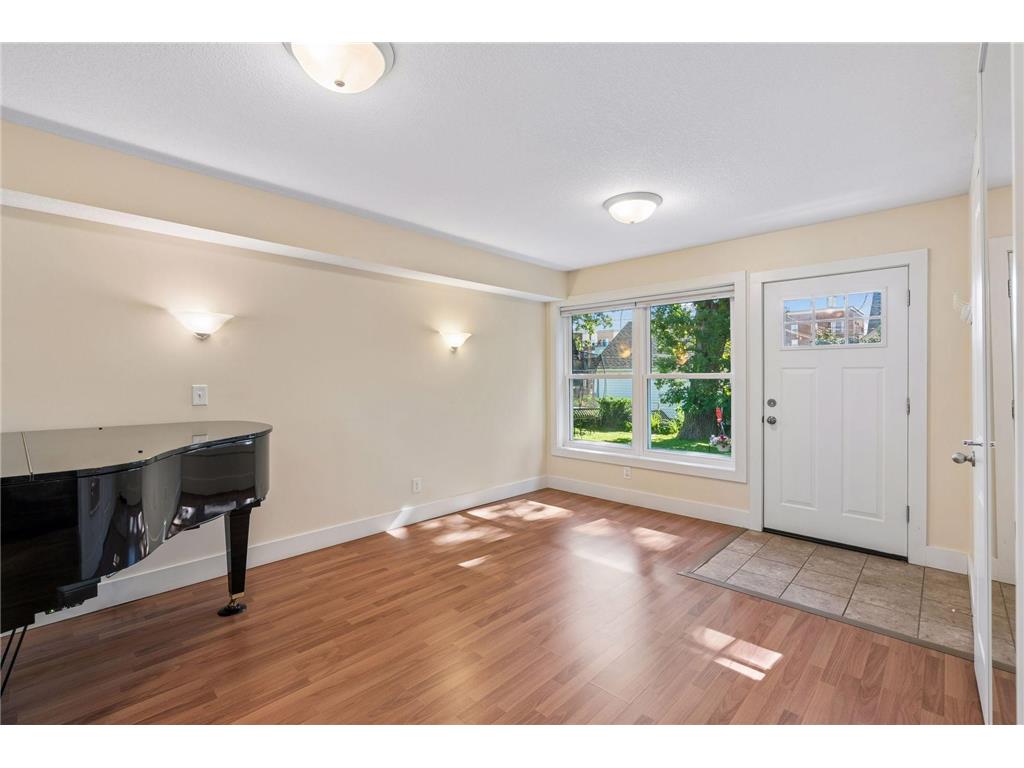 1589 Hollywood Court Falcon Heights MN 55108 7100819 image20