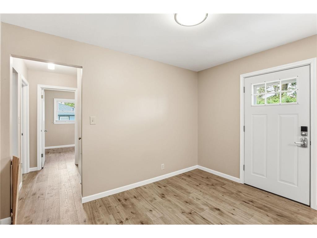 159 County Road C2 W Roseville MN 55113 7037447 image13