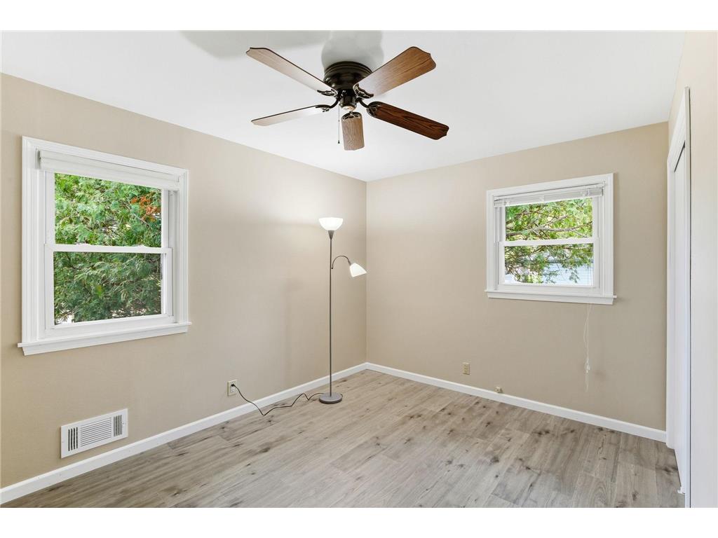 159 County Road C2 W Roseville MN 55113 7037447 image16