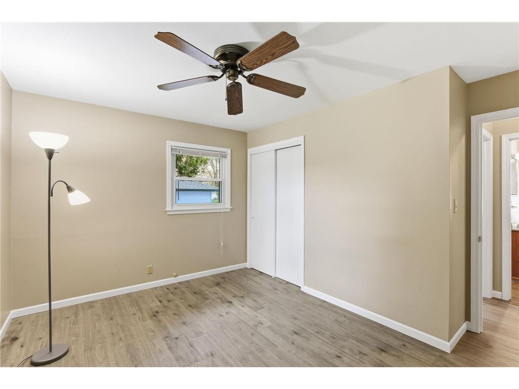 159 County Road C2 W Roseville MN 55113 7037447 image17