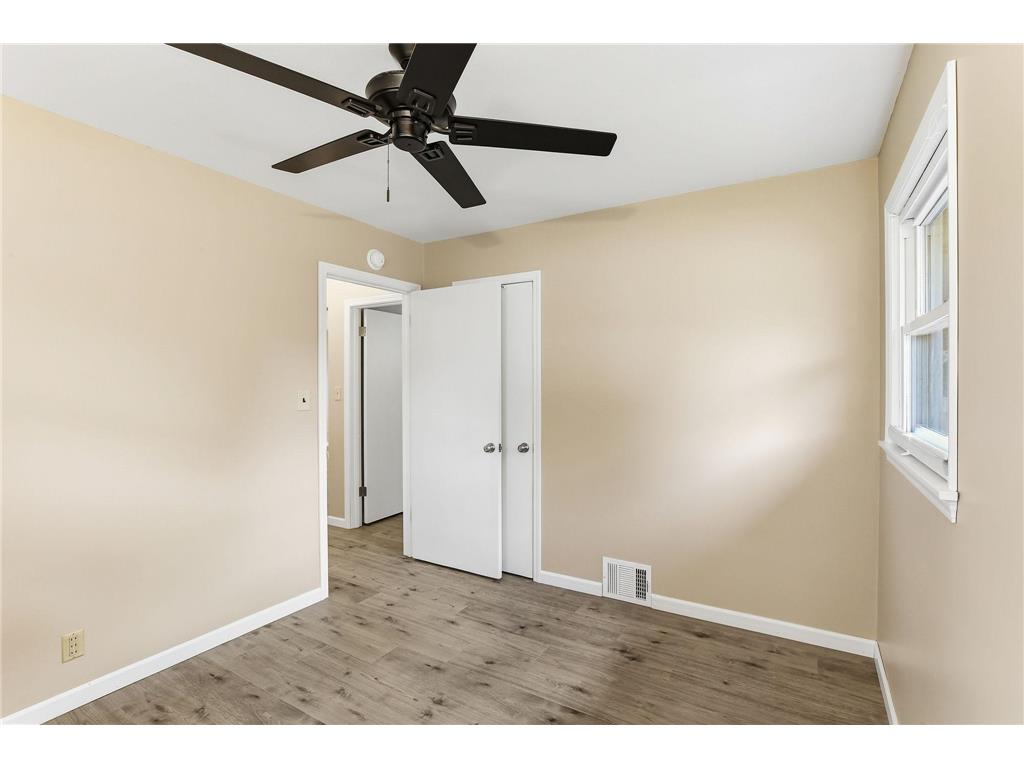 159 County Road C2 W Roseville MN 55113 7037447 image19