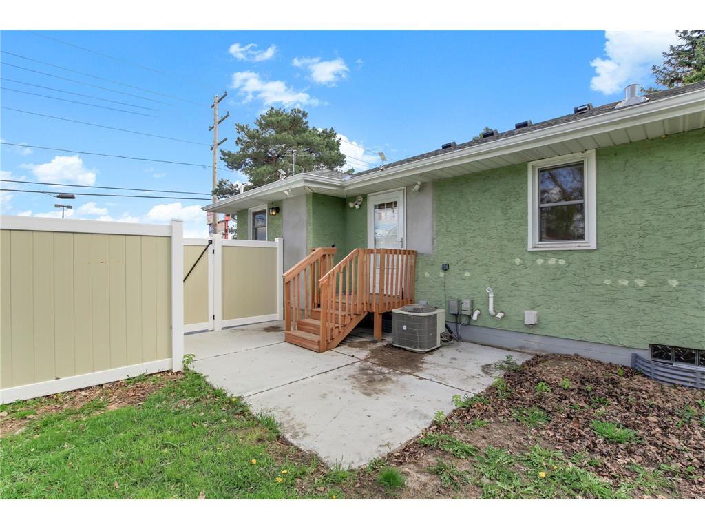 159 County Road C2 W Roseville MN 55113 7037447 image29