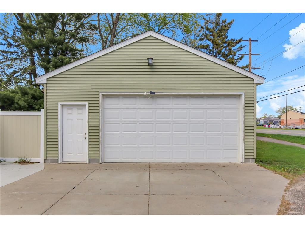 159 County Road C2 W Roseville MN 55113 7037447 image30