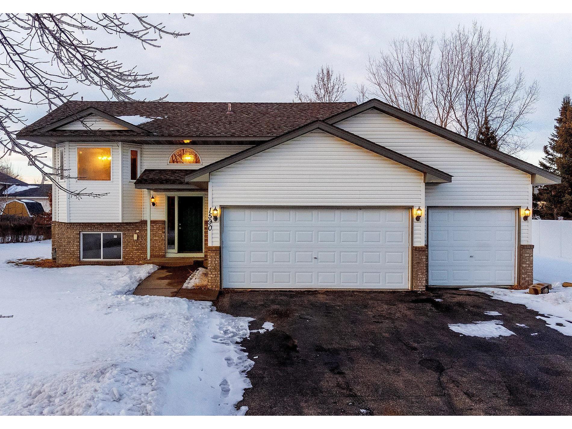 1590 Joes Lake Road SE, Cambridge, MN 55008 MLS 6157434 Edina Realty