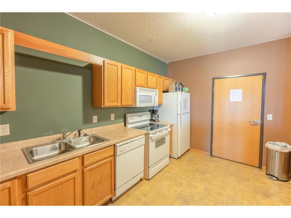 1590 Parkwood Drive #102 Woodbury MN 55125 7000478 image20