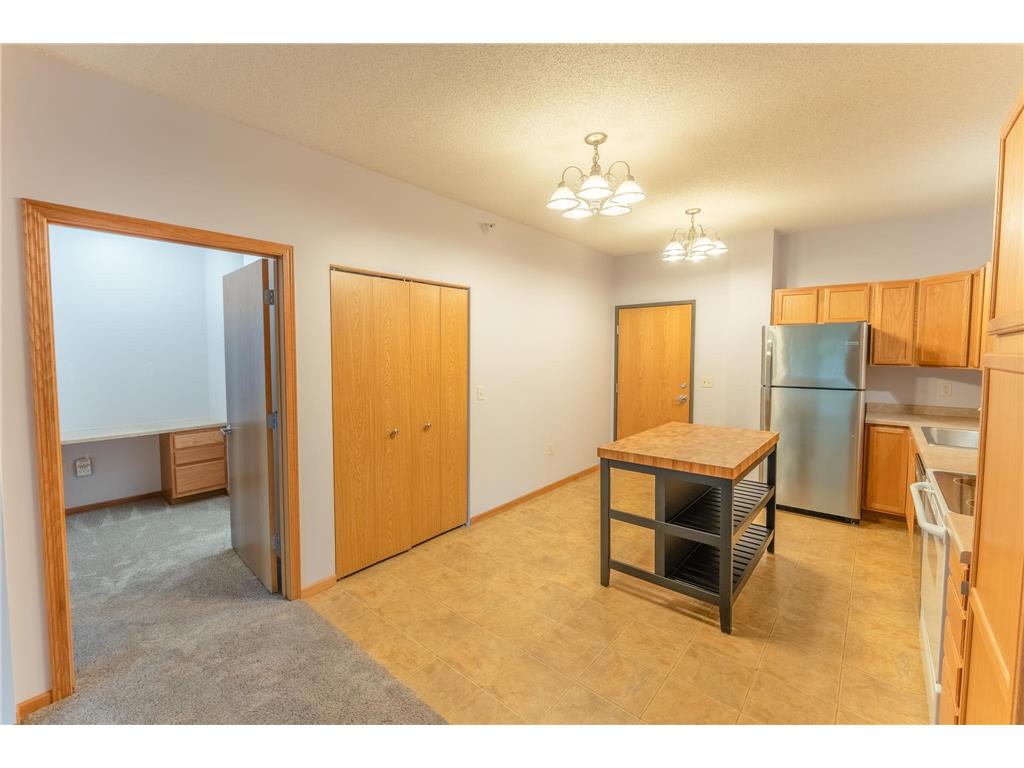 1590 Parkwood Drive #102 Woodbury MN 55125 7000478 image3