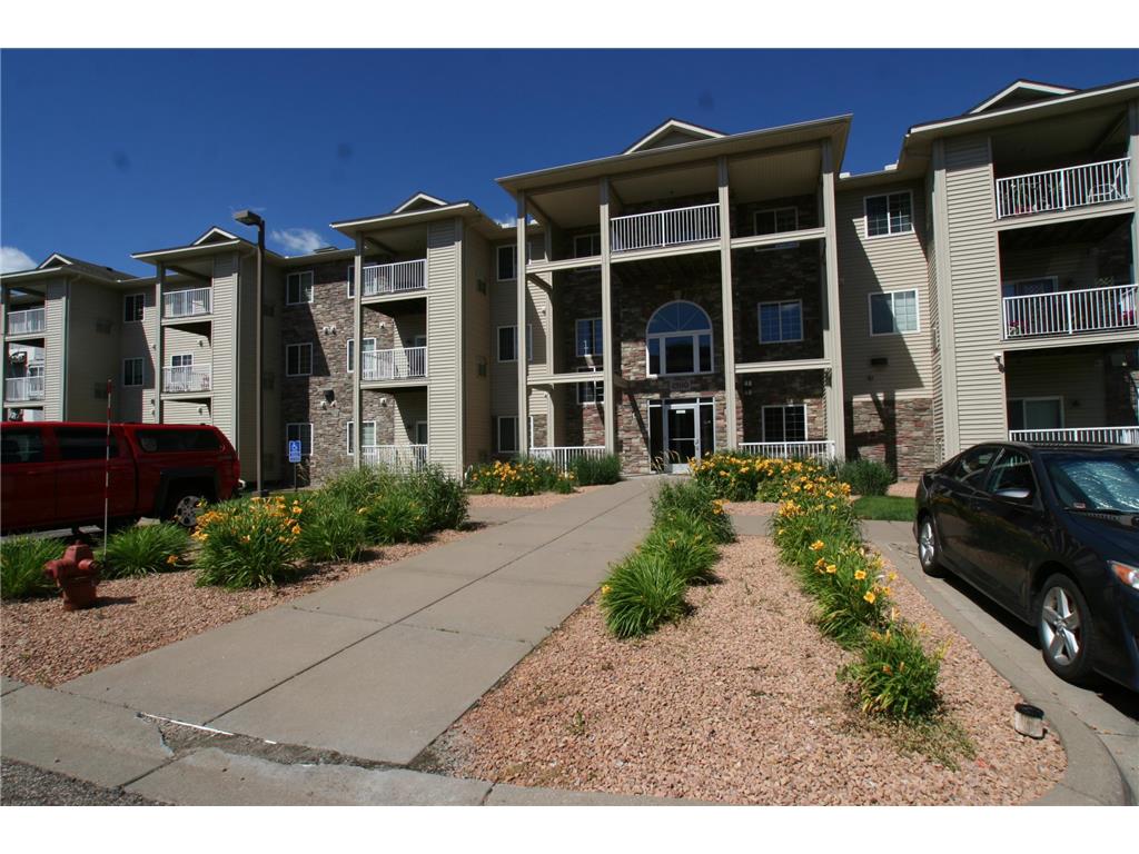 1590 Parkwood Drive #111 Woodbury MN 55125 6559798 image1