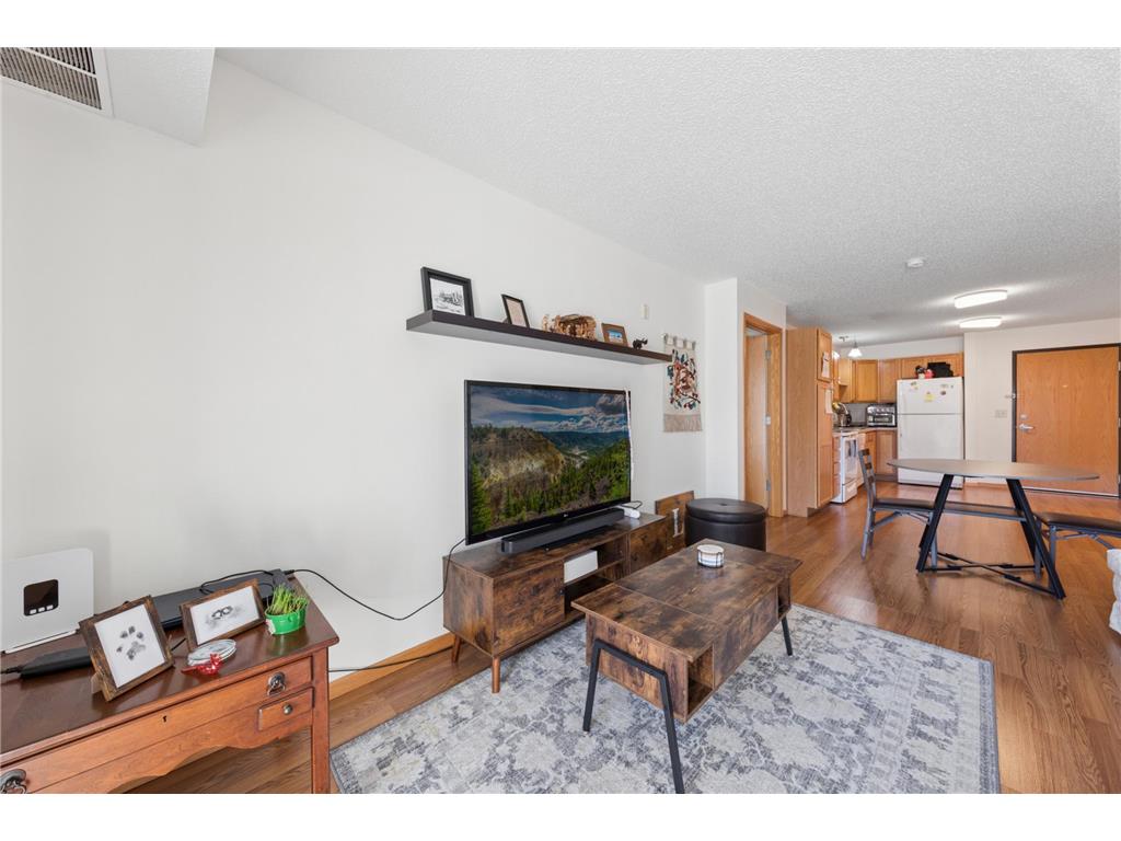 1590 Parkwood Drive #207 Woodbury MN 55125 7050272 image2