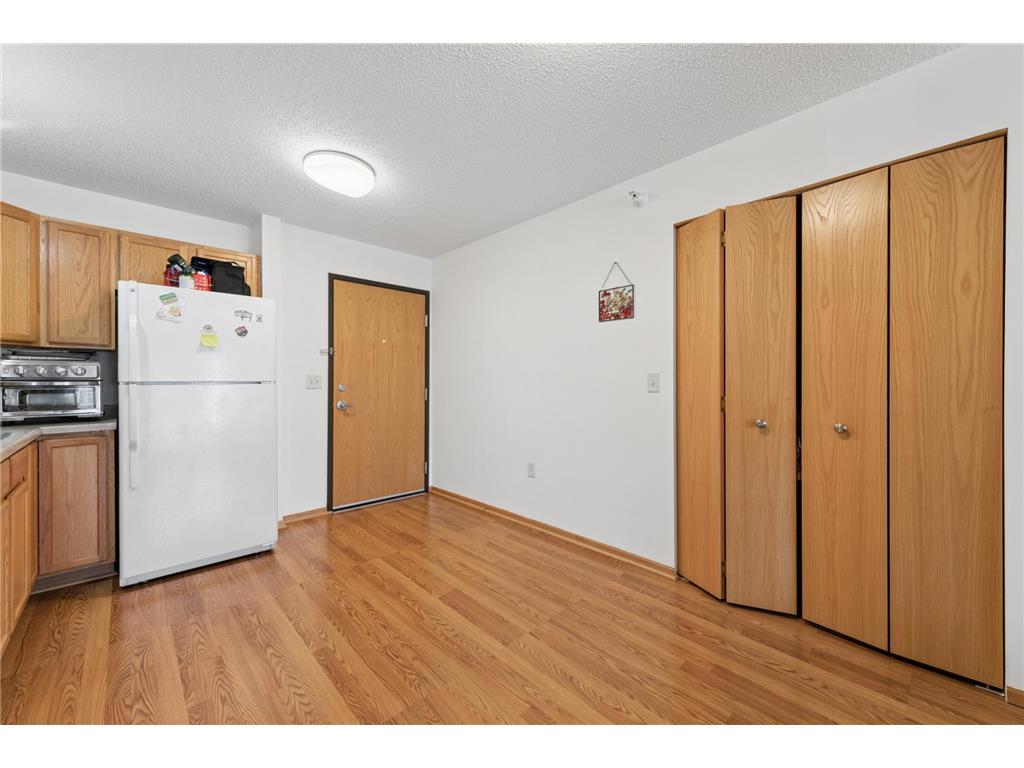 1590 Parkwood Drive #207 Woodbury MN 55125 7050272 image5