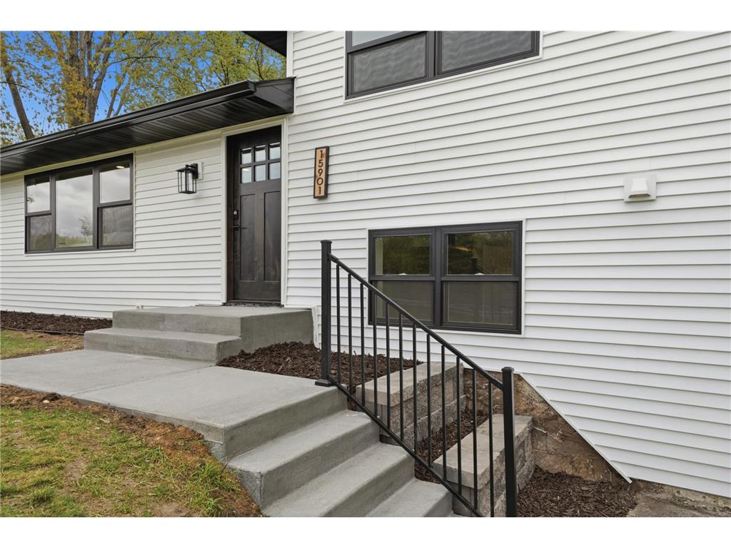 15901 W 62nd Street Eden Prairie MN 55346 7060293 image2