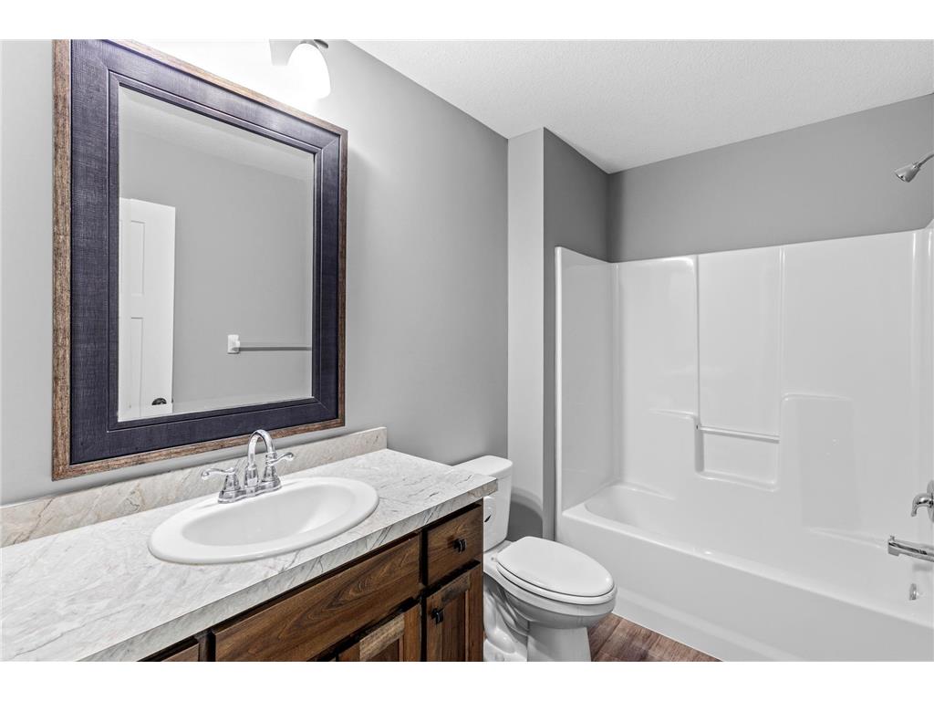 1591 Elm Street S Cambridge MN 55008 7080434 image19